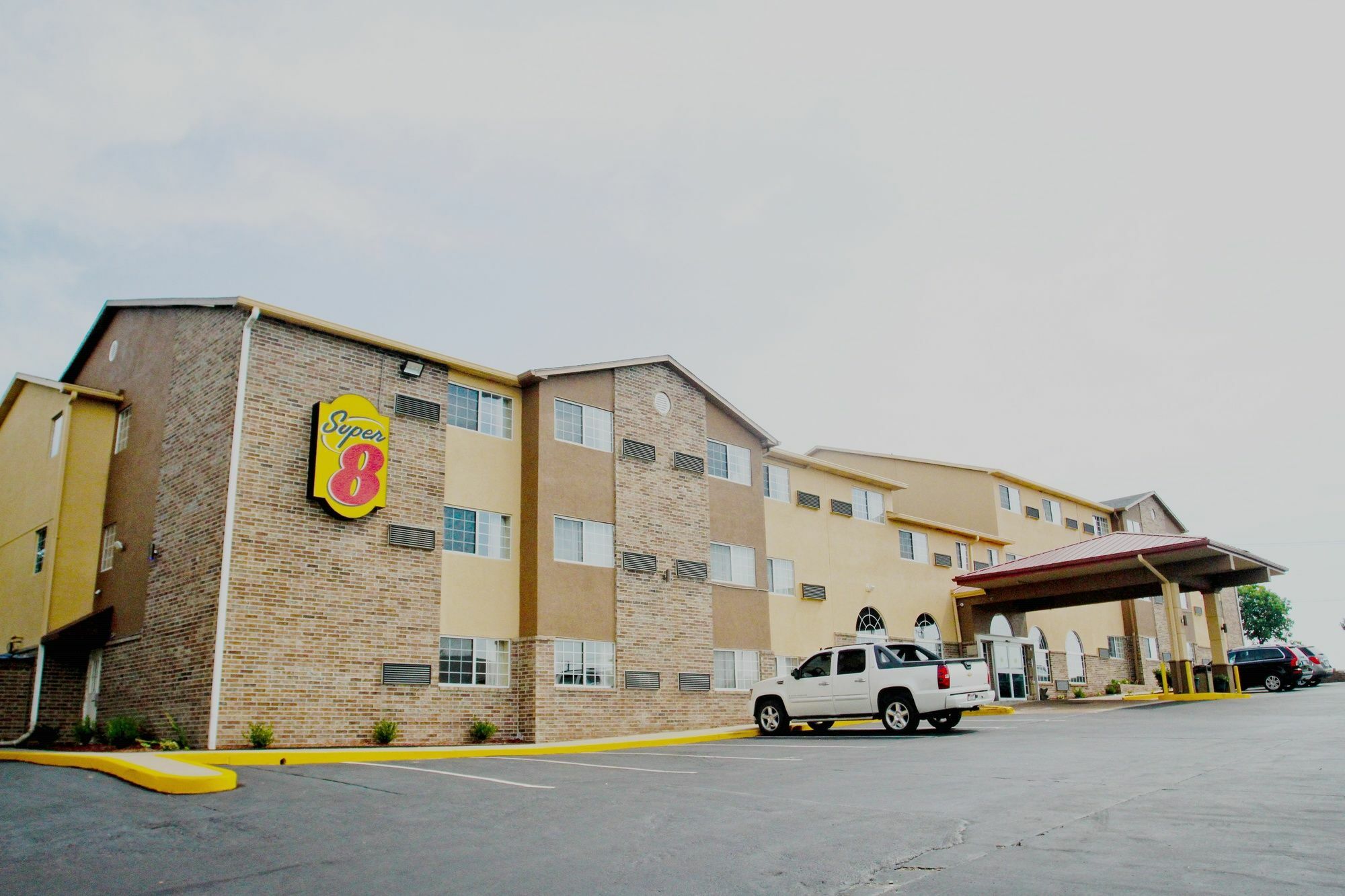 Super 8 By Wyndham Kansas City Extérieur photo
