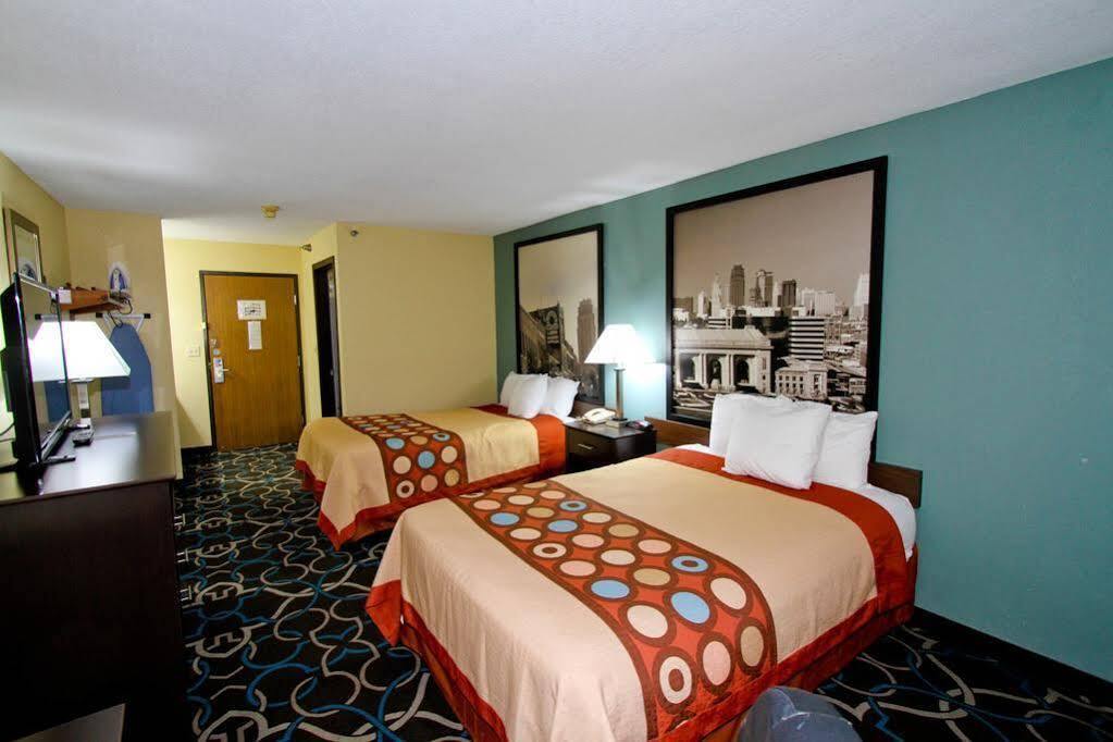 Super 8 By Wyndham Kansas City Extérieur photo